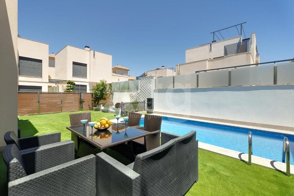 Vilă cu 4 dormitoare în Torrevieja - CBB136454 - Imagini - 2