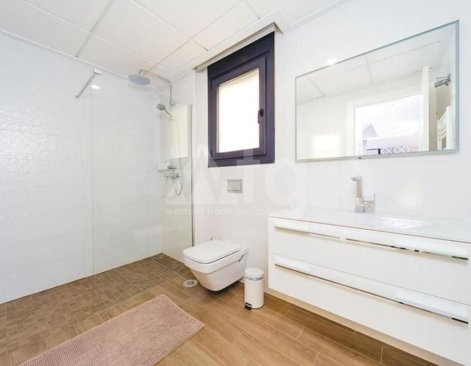 Vilă cu 4 dormitoare în Torrevieja - CBB136454 - Imagini - 16