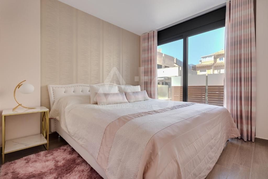 Vilă cu 4 dormitoare în Torrevieja - CBB136454 - Imagini - 12
