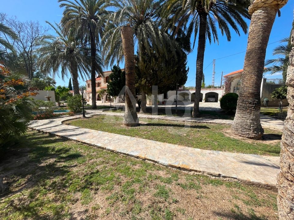 13 bedroom Villa in Elda - SLN136608 - Photo - 32