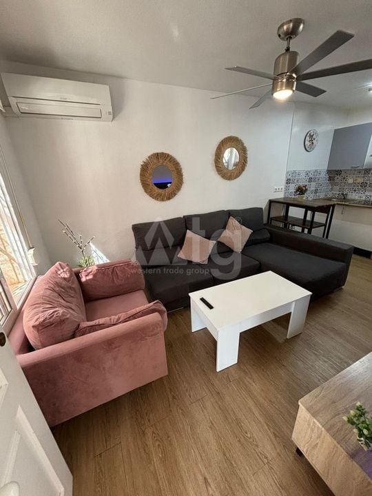 1 bedroom Bungalow in Torrevieja - CT136649 - Photo - 2