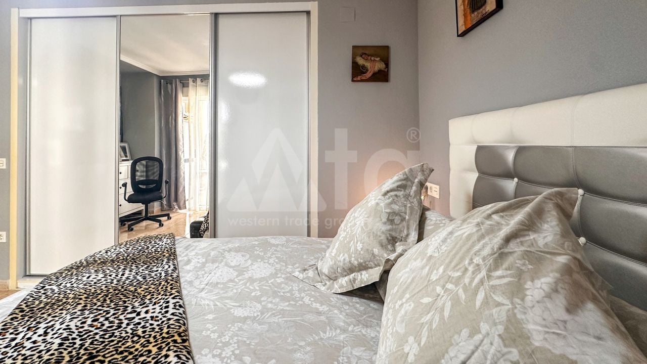 3 bedroom Apartment in Torrevieja - RCJ147380 - Photo - 11