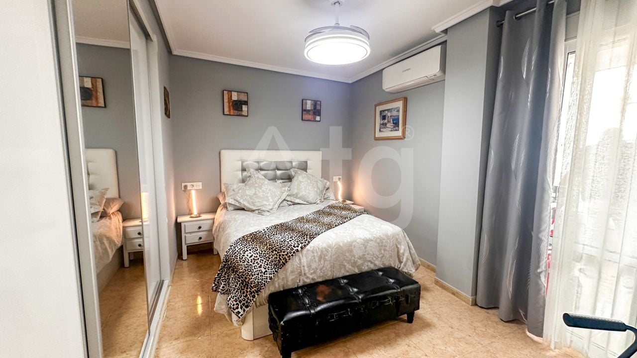 3 bedroom Apartment in Torrevieja - RCJ147380 - Photo - 9