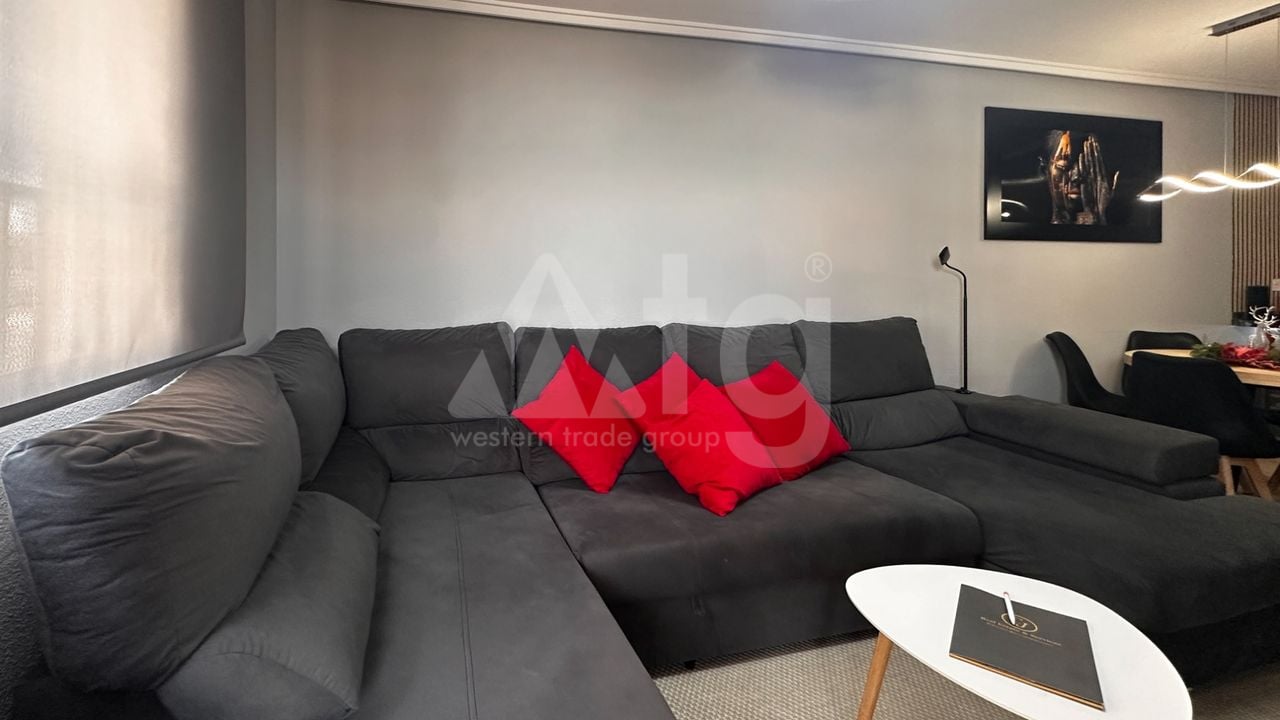 3 bedroom Apartment in Torrevieja - RCJ147380 - Photo - 2
