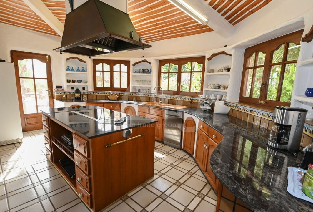 4 bedroom Plot in Calpe - ESP136739 - Photo - 11