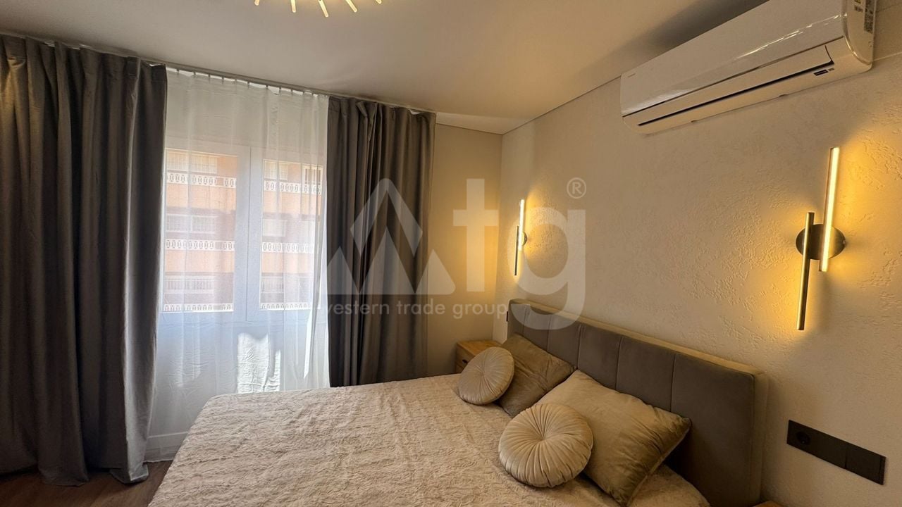 3 bedroom Apartment in Punta Prima - LR136780 - Photo - 11