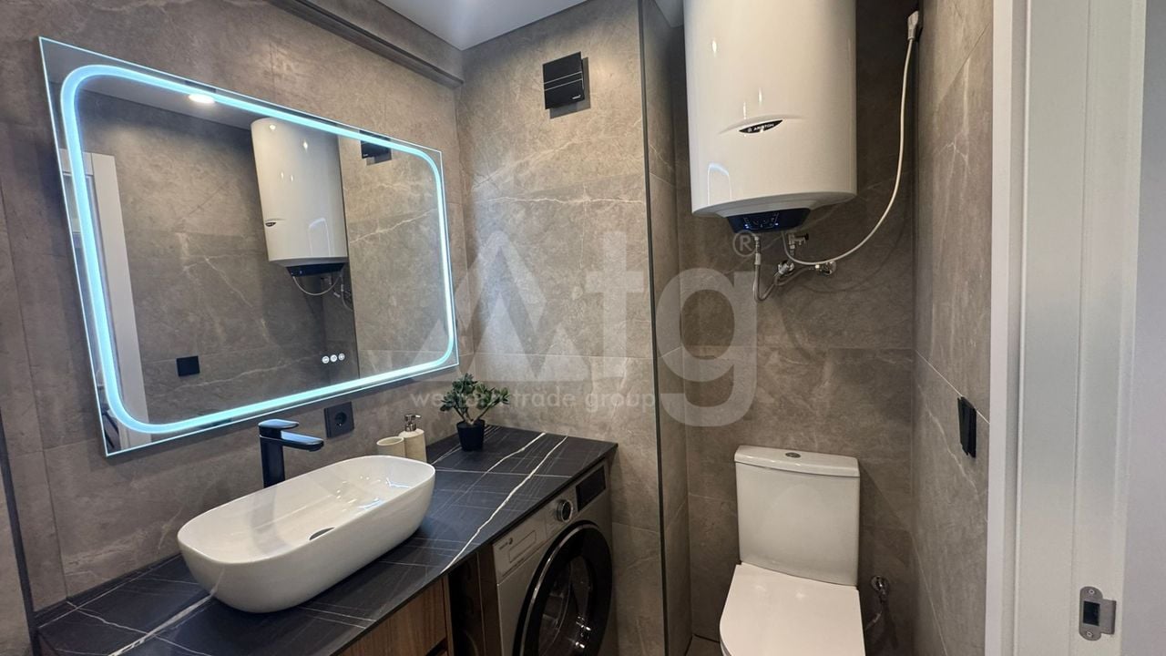 3 bedroom Apartment in Punta Prima - LR136780 - Photo - 16