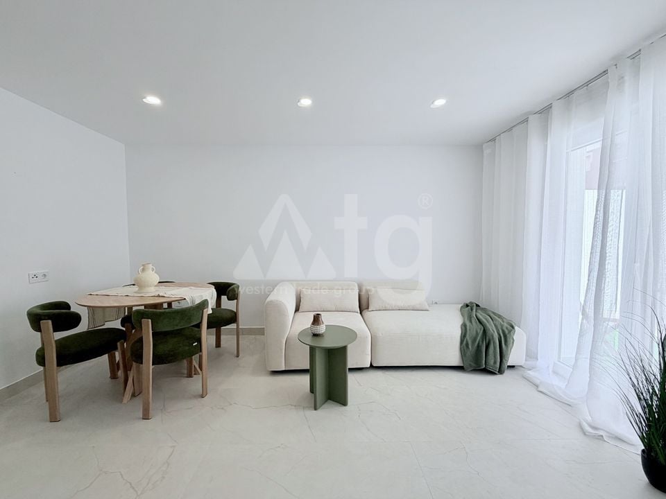2 bedroom Townhouse in Torrevieja - ERV137125 - Photo - 2