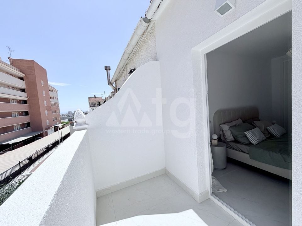 2 bedroom Townhouse in Torrevieja - ERV137125 - Photo - 11