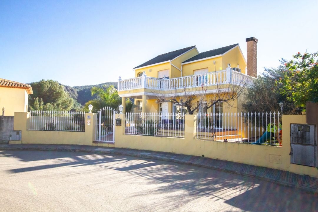 5 bedroom Villa in Orba - OH137664 - Photo - 21