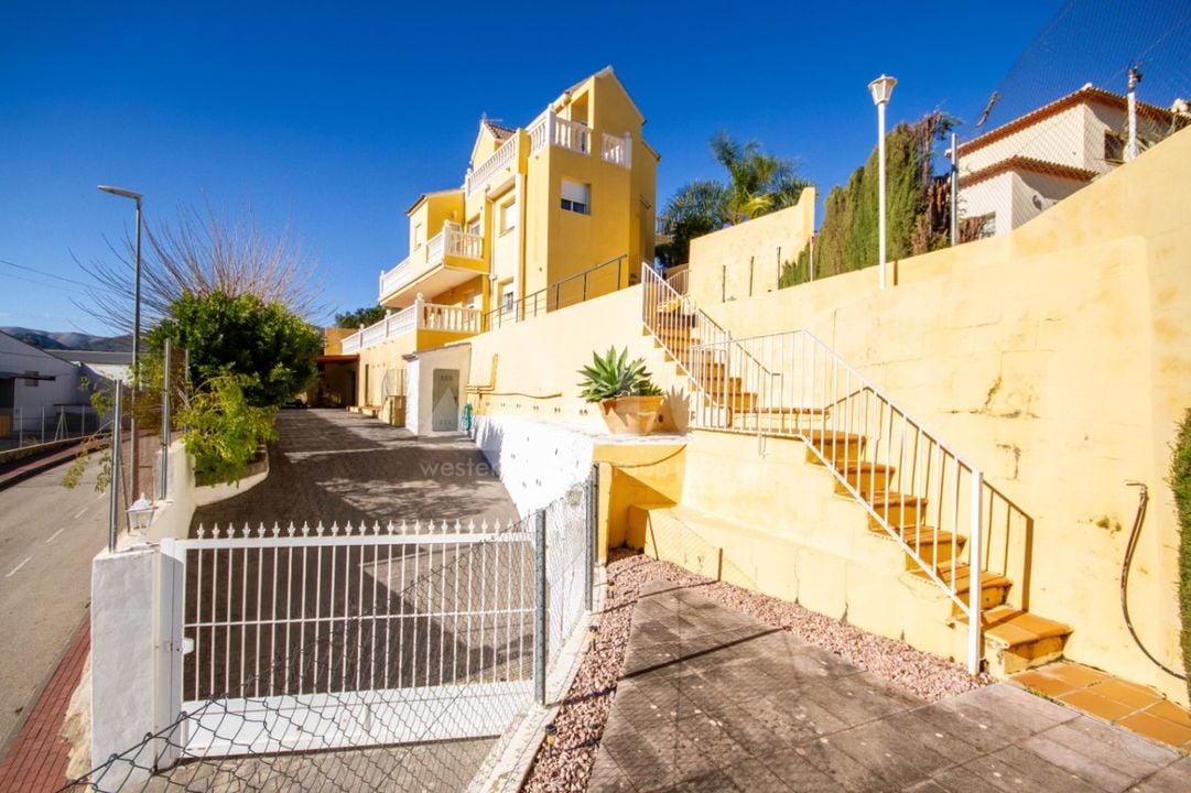 5 bedroom Villa in Orba - OH137664 - Photo - 17