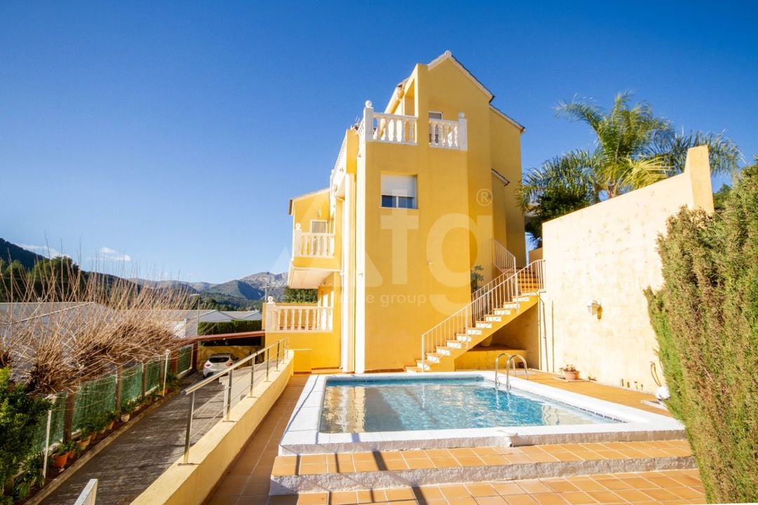 5 bedroom Villa in Orba - OH137664 - Photo - 20