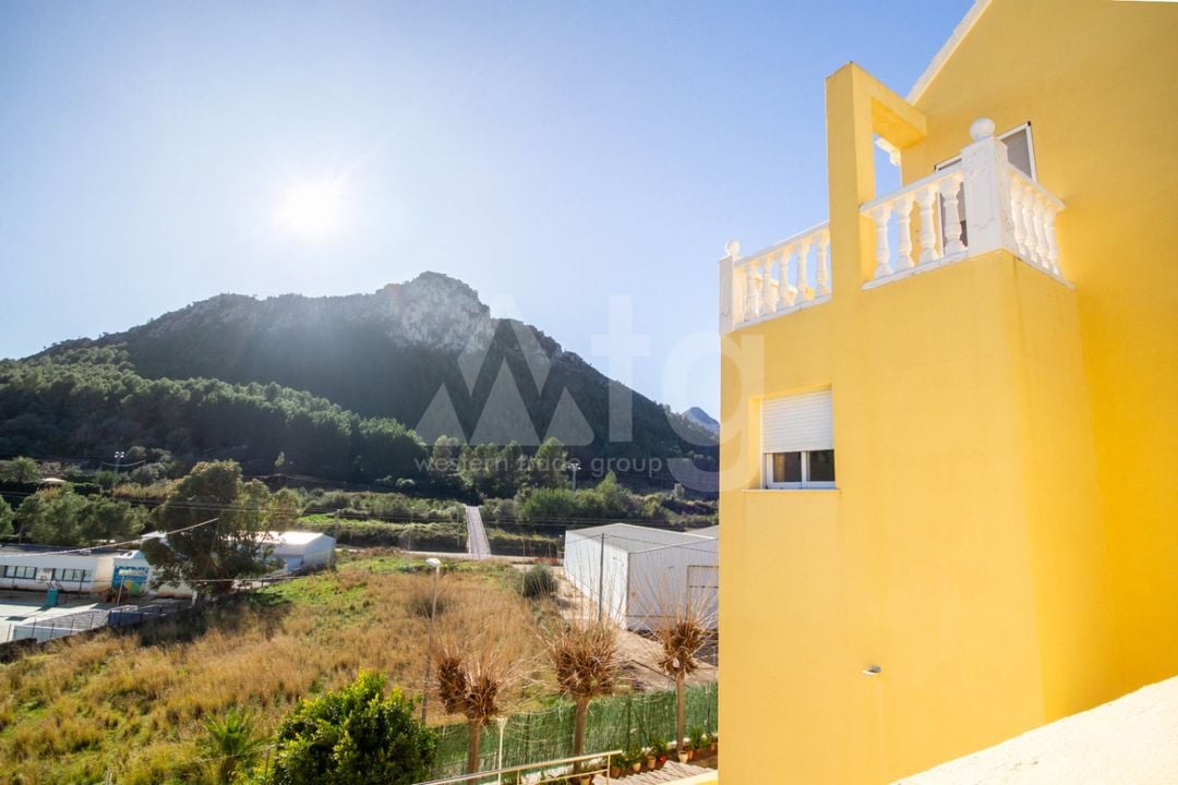 5 bedroom Villa in Orba - OH137664 - Photo - 19