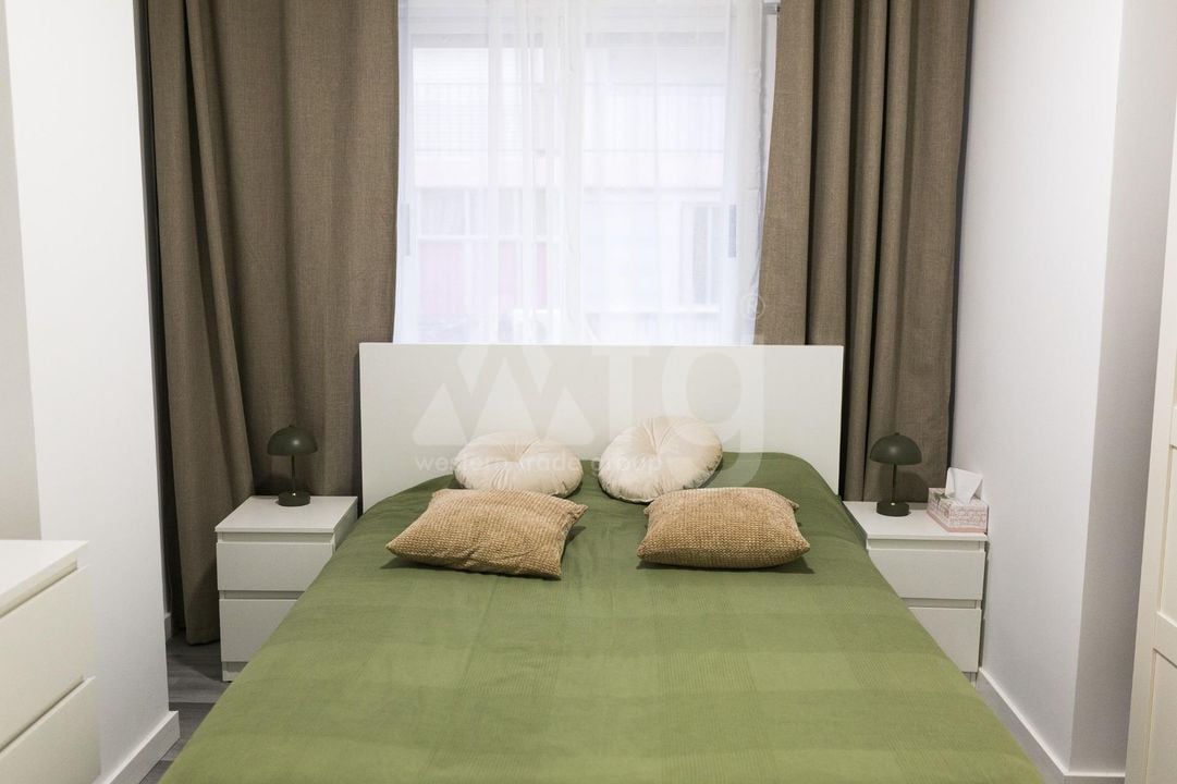 Apartamento de 2 habitaciones en Torrevieja - AG152247 - Foto - 11