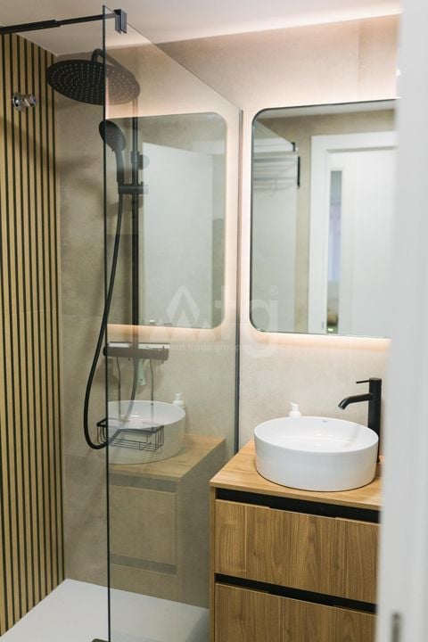 Apartamento de 2 habitaciones en Torrevieja - AG152247 - Foto - 18