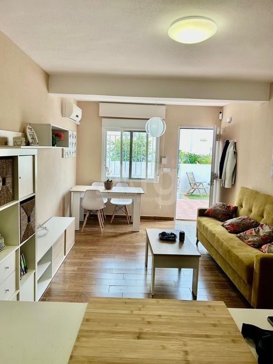 2 bedroom Apartment in Torrevieja - CT137962 - Photo - 2