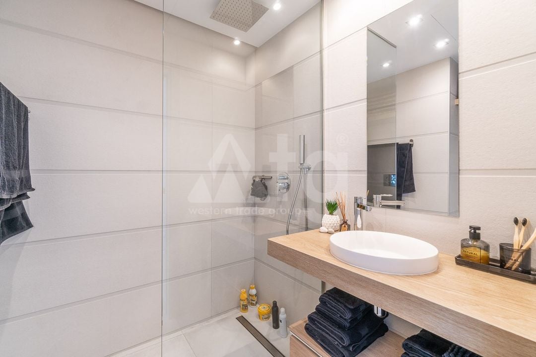 2 bedroom Penthouse in Guardamar del Segura - IMO138046 - Photo - 16