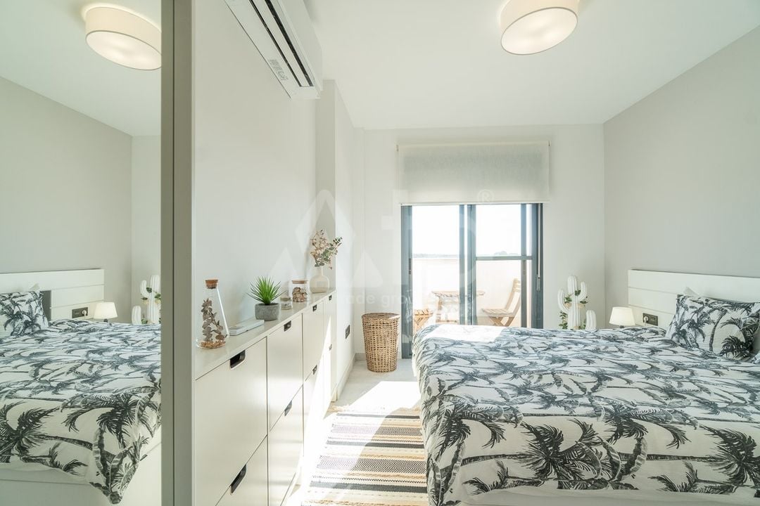 2 bedroom Penthouse in Guardamar del Segura - IMO138046 - Photo - 12