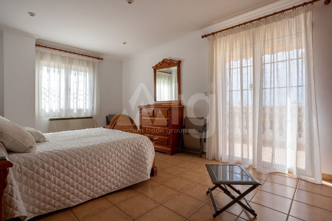 5 bedroom Villa in Elche - BCH138207 - Photo - 18