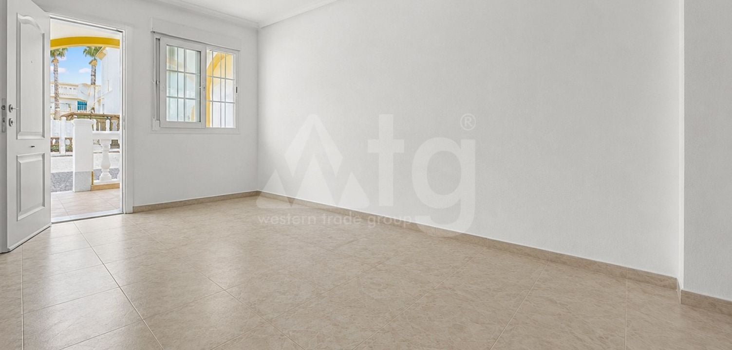 2 bedroom Townhouse in Los Almendros - MVR139352 - Photo - 5