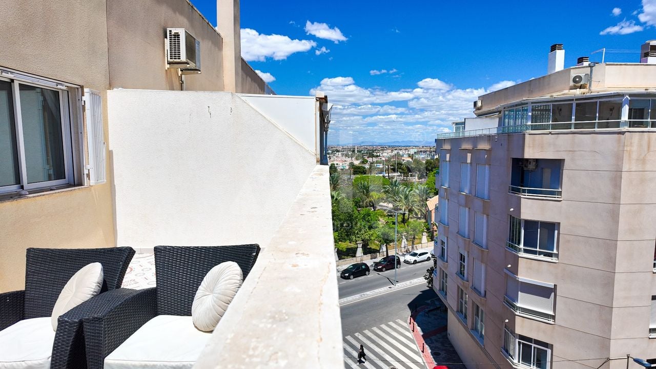 2 bedroom Penthouse in Torrevieja - RPE139407 - Photo - 19