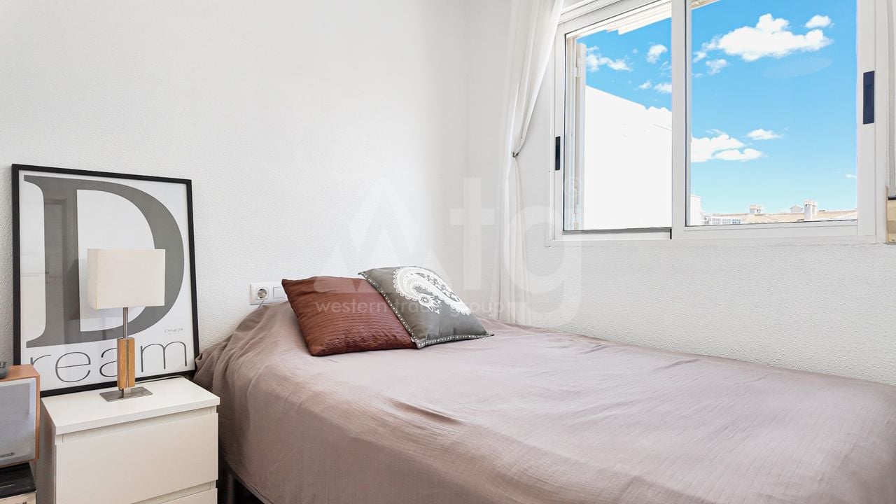 2 bedroom Penthouse in Torrevieja - RPE139407 - Photo - 11