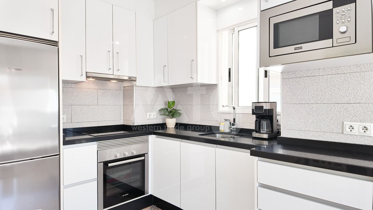 2 bedroom Penthouse in Torrevieja - RPE139407 - Photo - 5