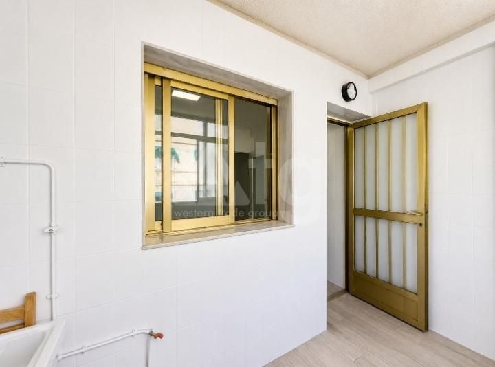 2 bedroom Apartment in Torrevieja - CT139408 - Photo - 9