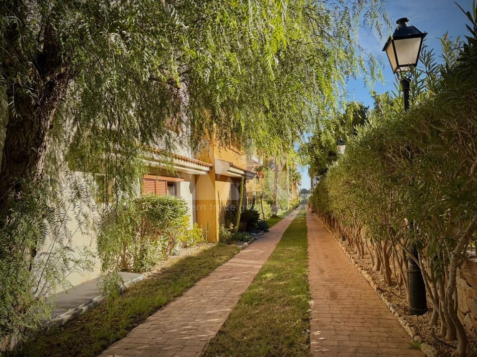 2 bedroom Apartment in Punta Prima - LR139588 - Photo - 10