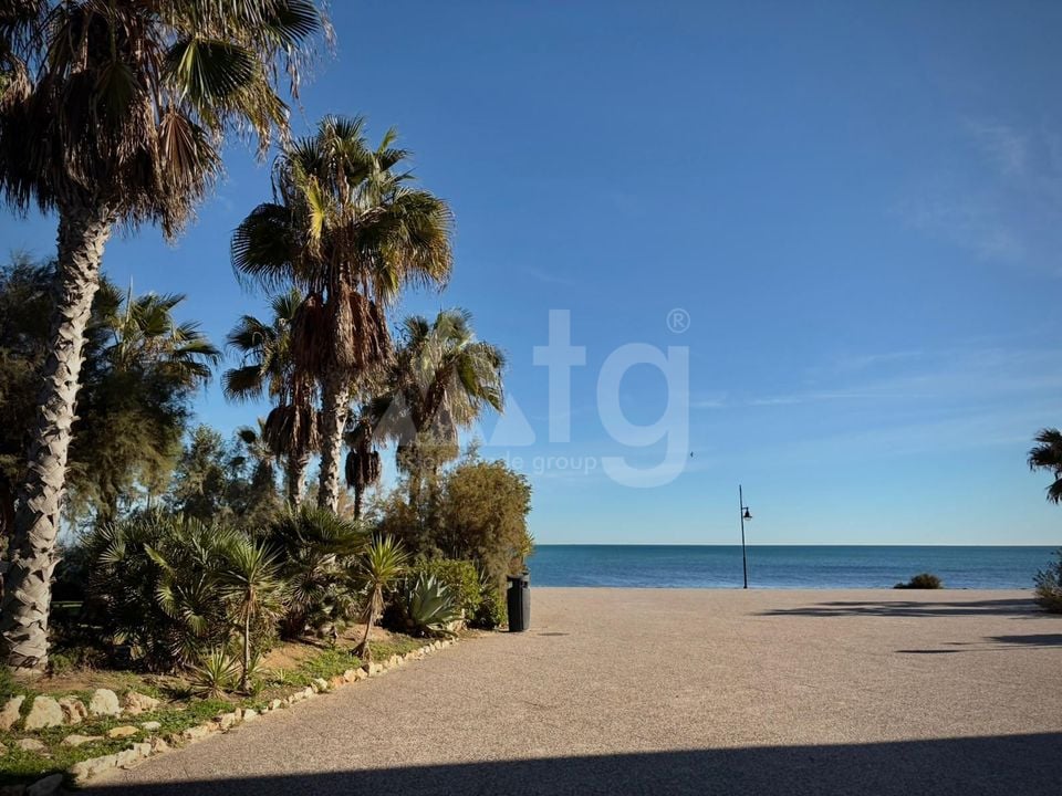 2 bedroom Apartment in Punta Prima - LR139588 - Photo - 12