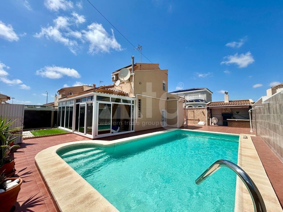 3 bedroom Villa in Torrevieja - HRE139604 - Photo - 1