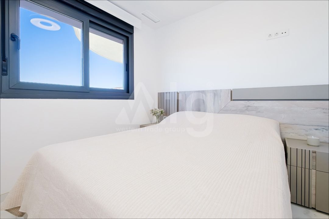3 bedroom Apartment in Punta Prima - LR148133 - Photo - 11