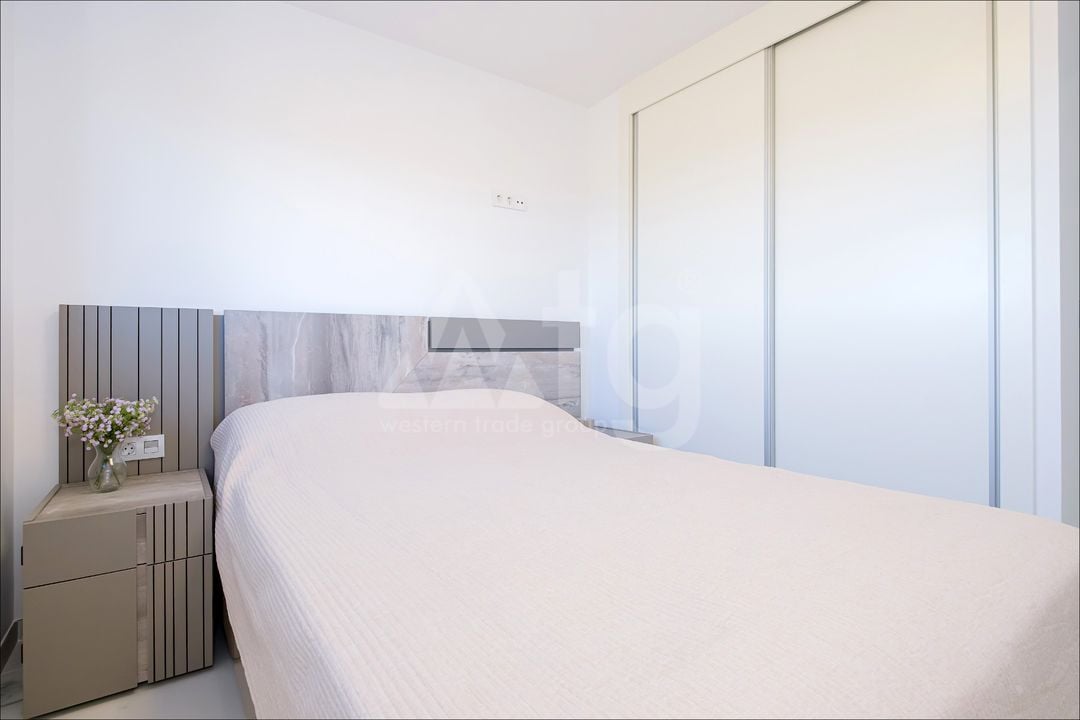 3 bedroom Apartment in Punta Prima - LR148133 - Photo - 13