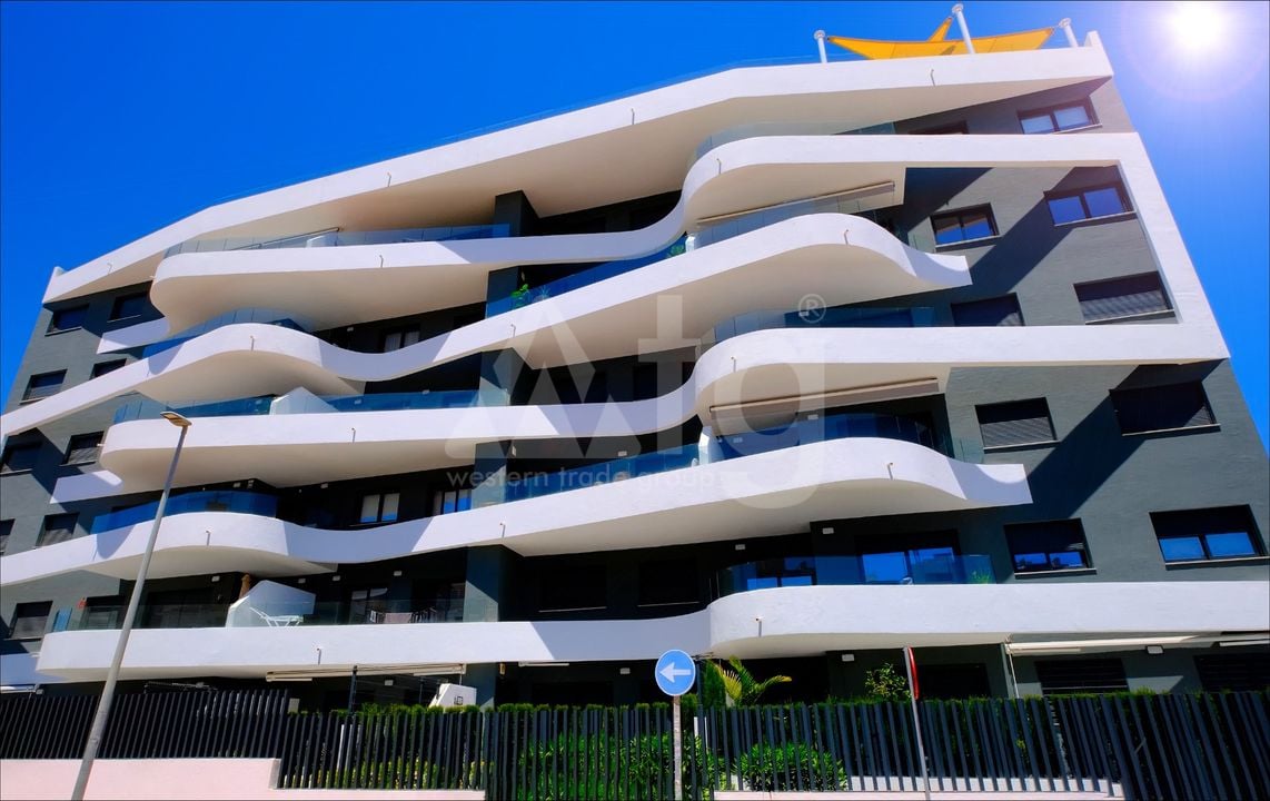 3 bedroom Apartment in Punta Prima - LR148133 - Photo - 1