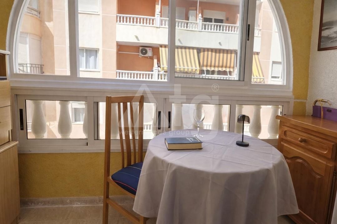 2 bedroom Apartment in Torrevieja - HRE140908 - Photo - 6