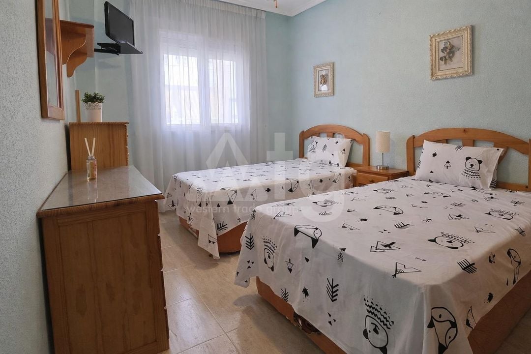 2 bedroom Apartment in Torrevieja - HRE140908 - Photo - 9