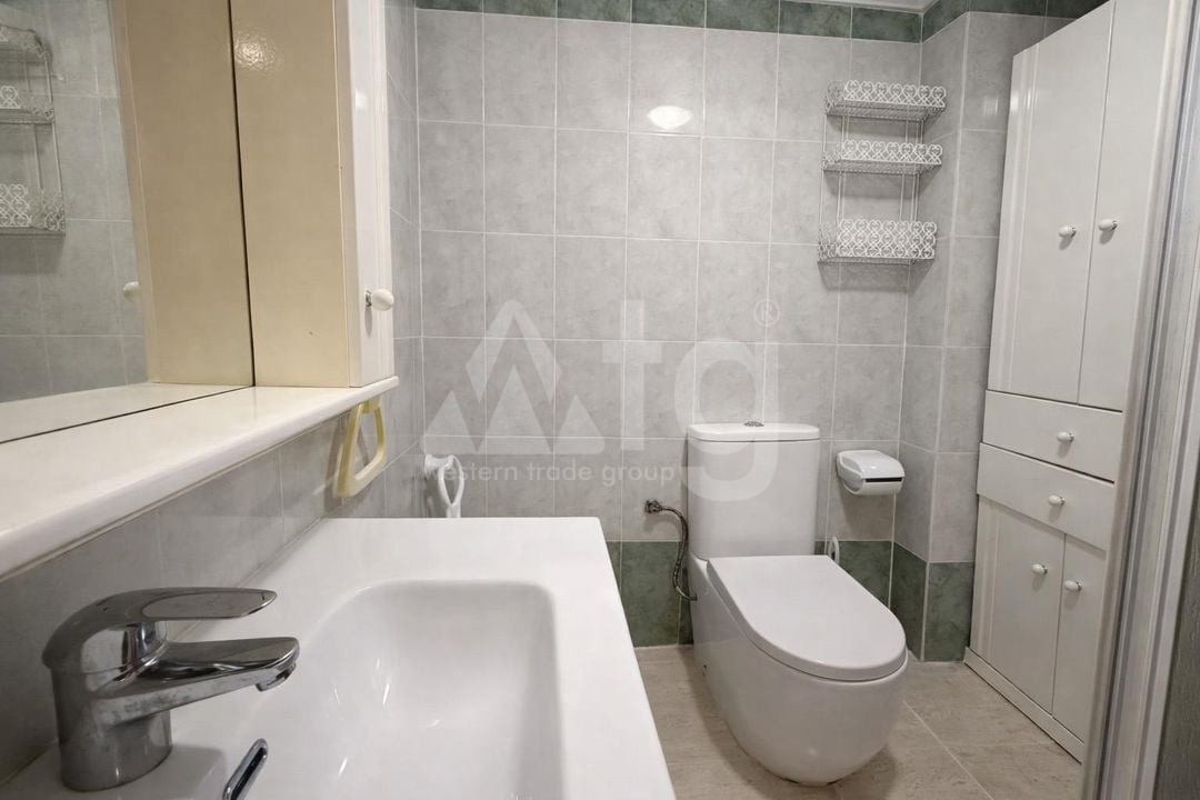 2 bedroom Apartment in Torrevieja - HRE140908 - Photo - 11