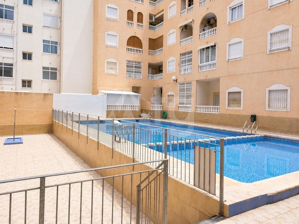 2 bedroom Apartment in Torrevieja - HRE140908 - Photo - 12