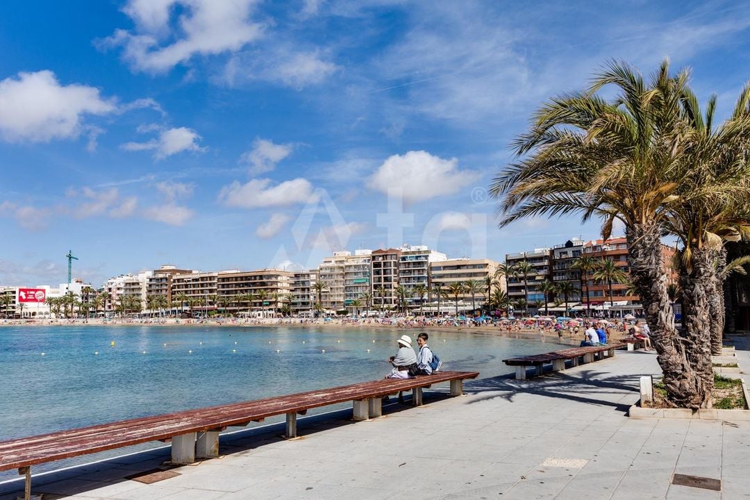 2 bedroom Apartment in Torrevieja - HRE140908 - Photo - 16