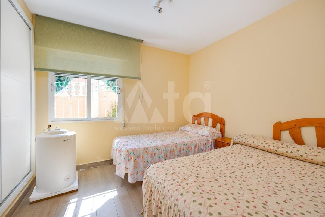 2 bedroom Townhouse in Torrevieja - CYM146980 - Photo - 12