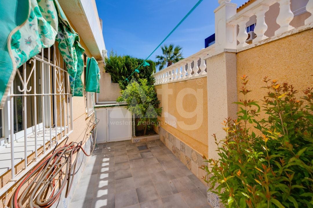 2 bedroom Townhouse in Torrevieja - CYM146980 - Photo - 22