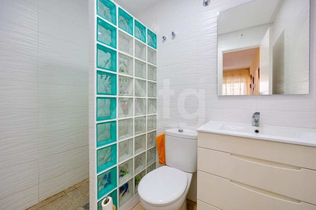 2 bedroom Townhouse in Torrevieja - CYM146980 - Photo - 16