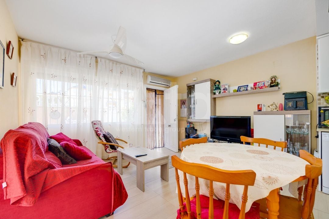 2 bedroom Townhouse in Torrevieja - CYM146980 - Photo - 5
