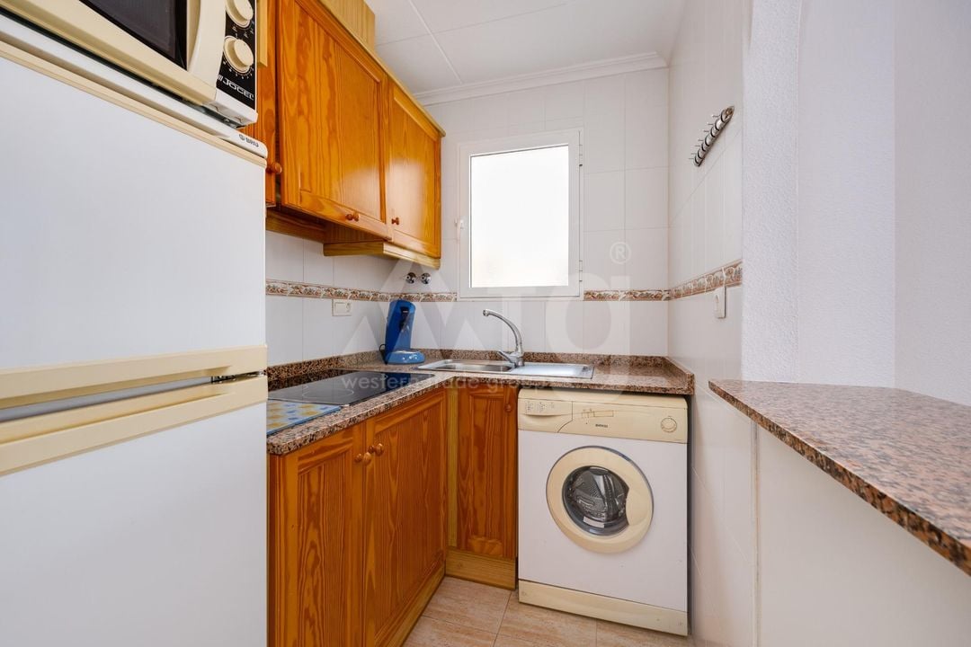 2 bedroom Apartment in Torrevieja - CYM146979 - Photo - 9