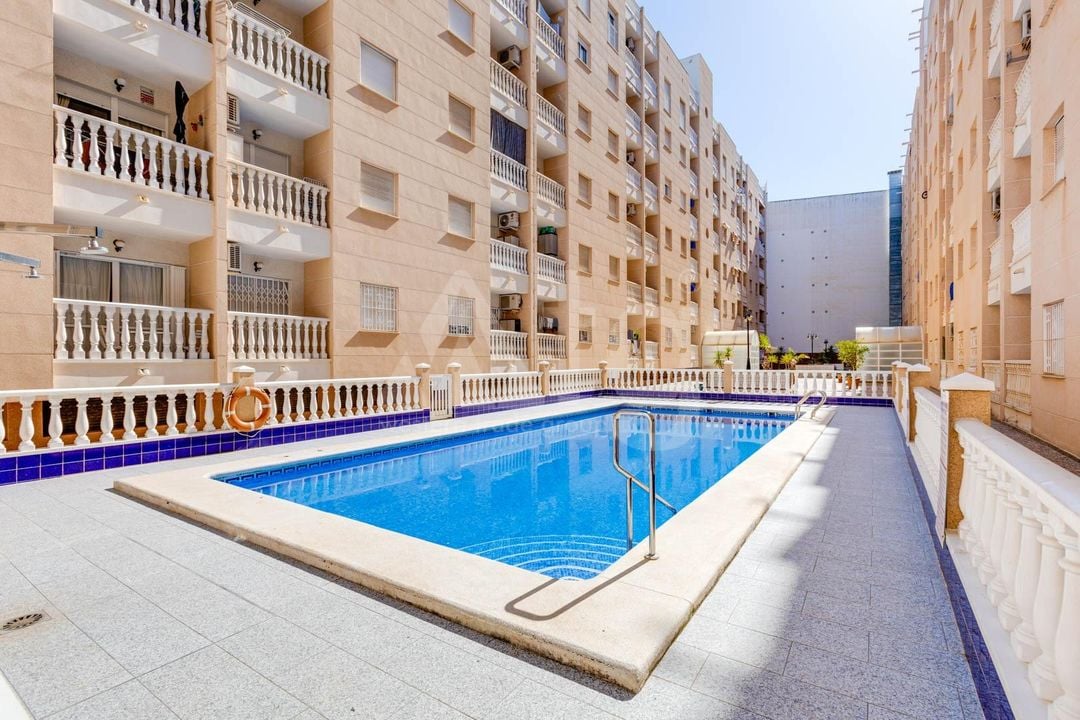 2 bedroom Apartment in Torrevieja - CYM146979 - Photo - 22
