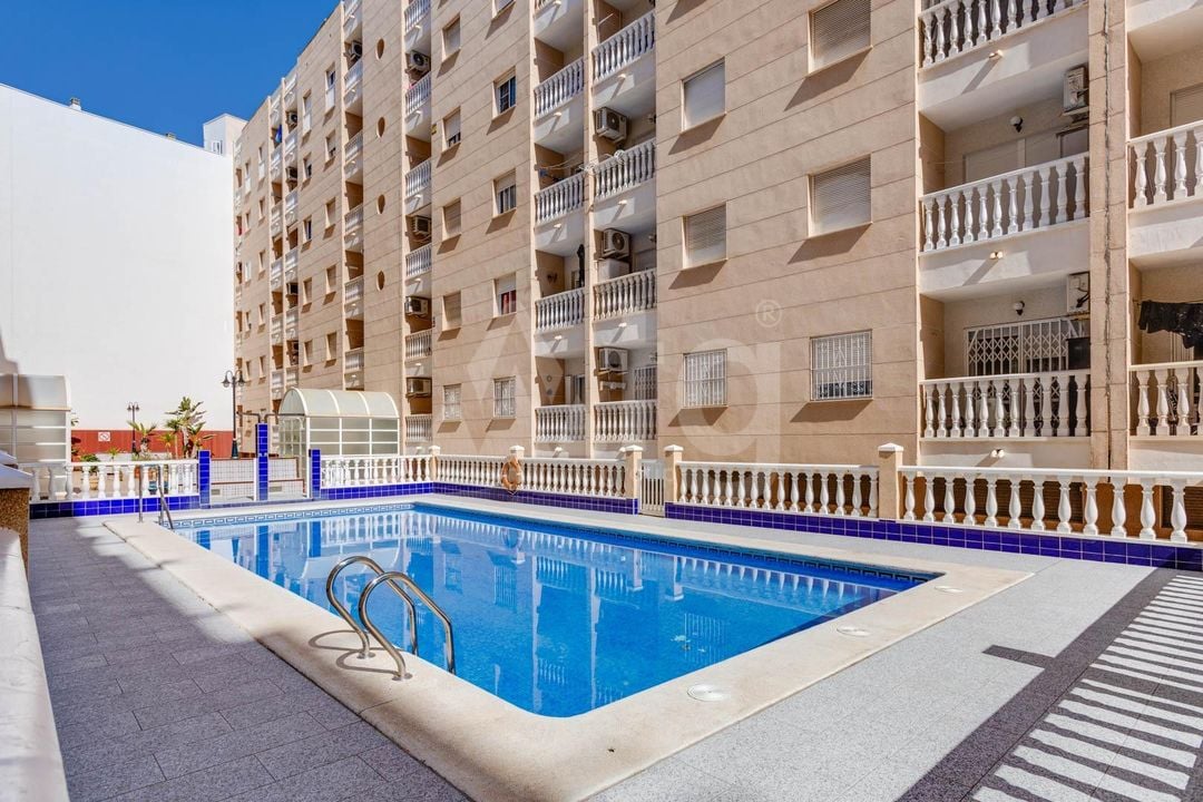 2 bedroom Apartment in Torrevieja - CYM146979 - Photo - 2