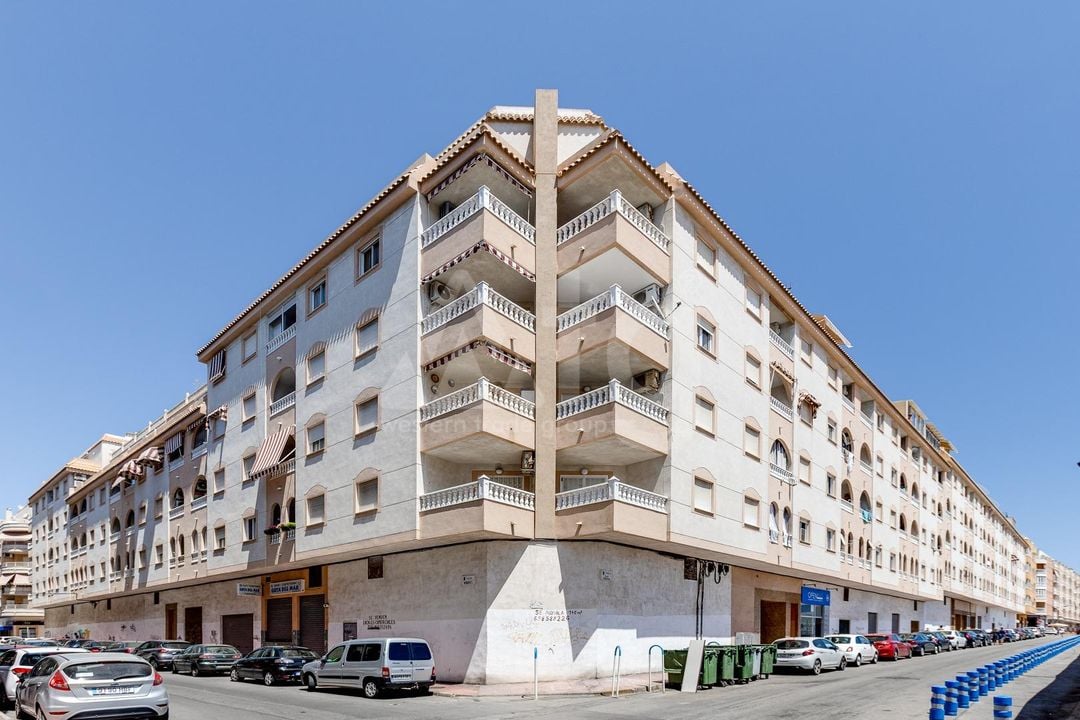 2 bedroom Apartment in Torrevieja - CYM146979 - Photo - 30