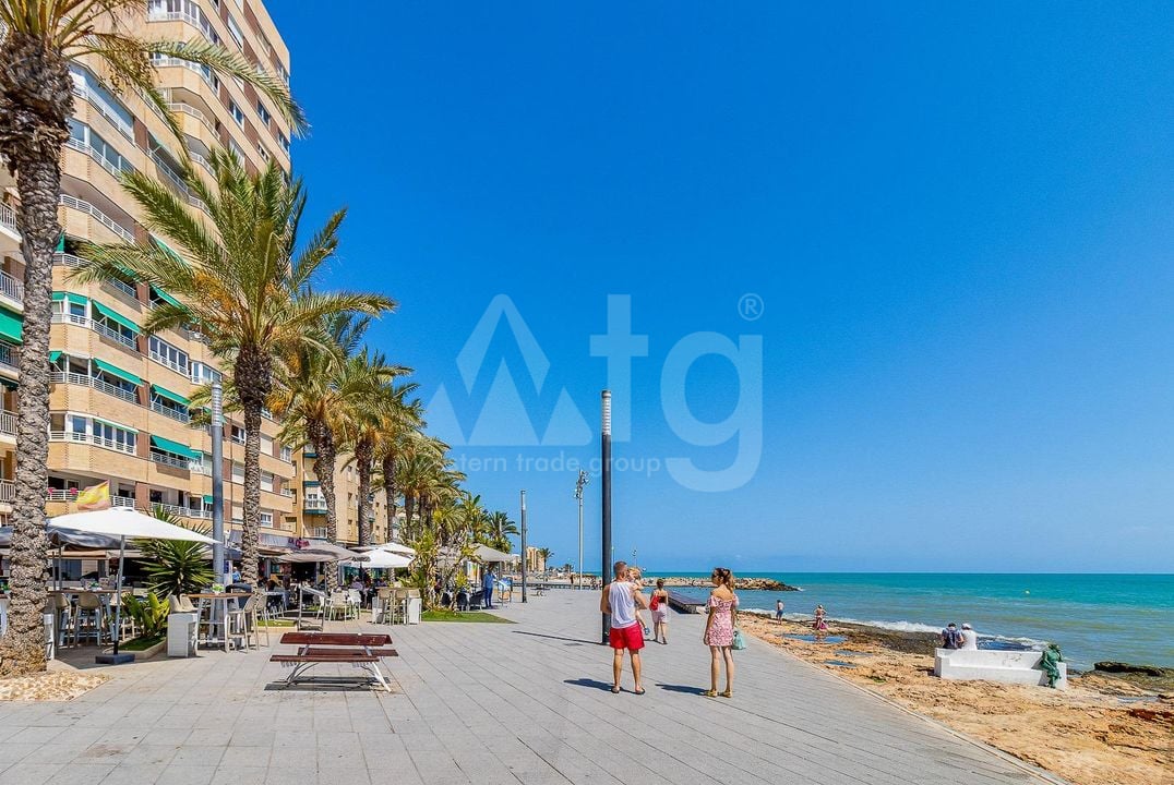 2 bedroom Apartment in Torrevieja - CYM146979 - Photo - 39