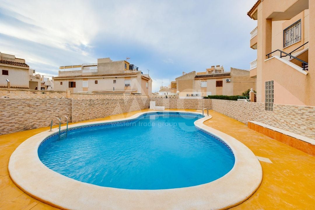 2 bedroom Apartment in Torrevieja - HRE140916 - Photo - 2