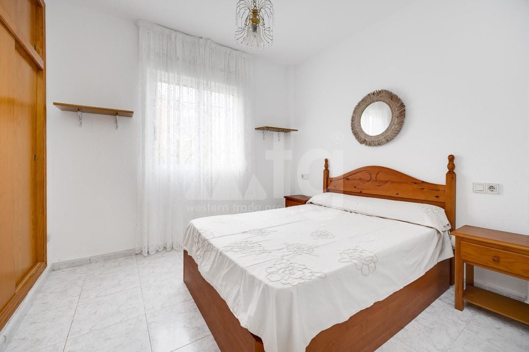 2 bedroom Apartment in Torrevieja - HRE140916 - Photo - 14